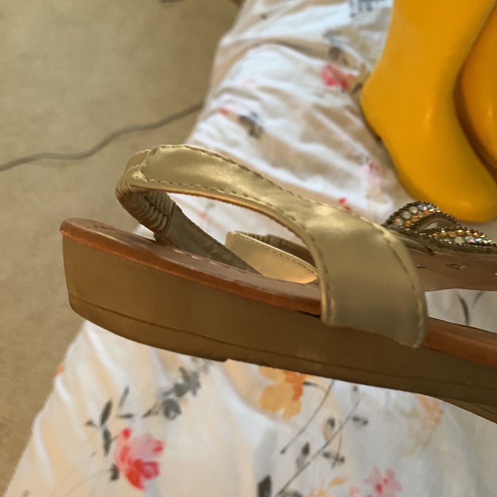 Sandals - Picture 3 of 3